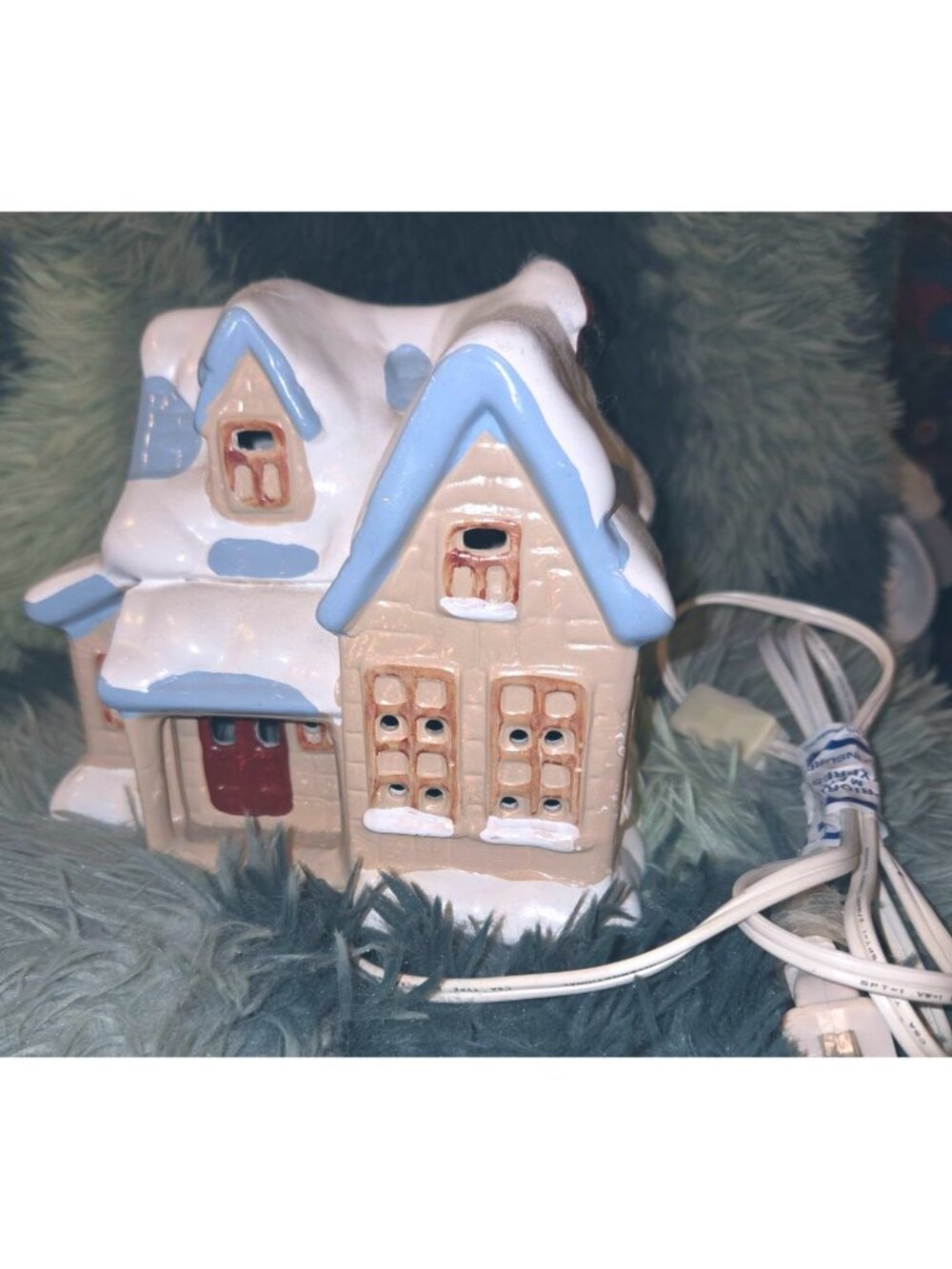 House of Lloyd Light-Up Ceramic Snowy Cottage House Decor With Corded Bulb For H
